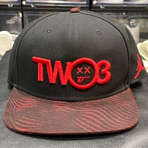 VTG AIR JORDAN 12 FLU GAME CAP • ADJUSTABLE SNAP BACK HAT •BLACK RED • NBA NIKE